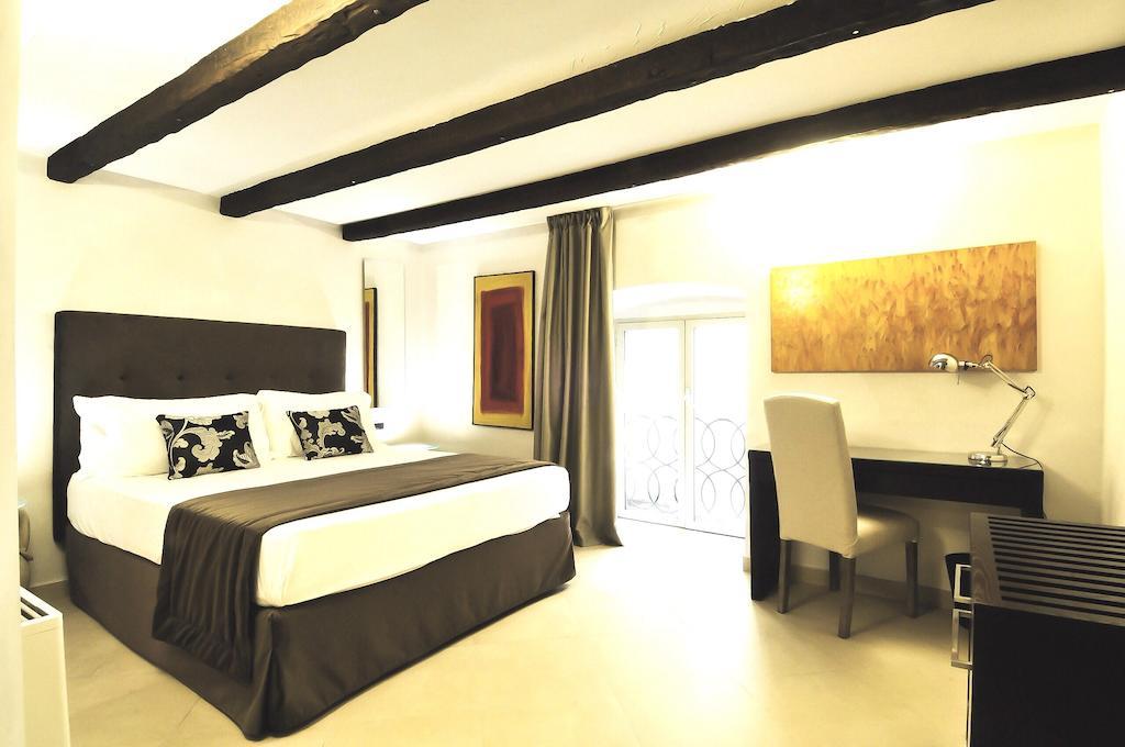 Bed and Breakfast The Royals Experience Neapol Pokoj fotografie