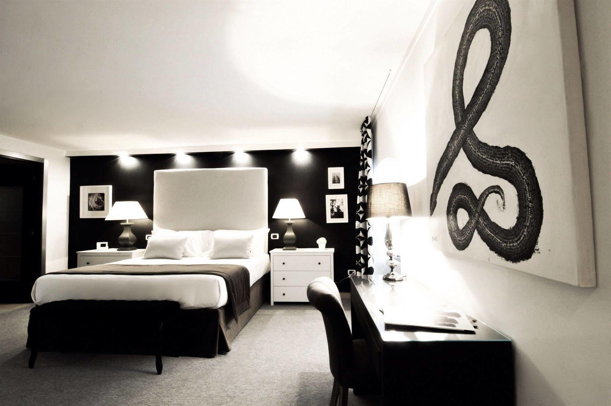 Bed and Breakfast The Royals Experience Neapol Exteriér fotografie